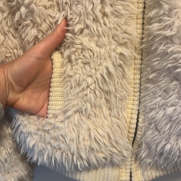 ✨SALE✨ ANGIE | ‘Teddy’ Cream Front Zip Faux Fur Jacket - Picture 7 of 14